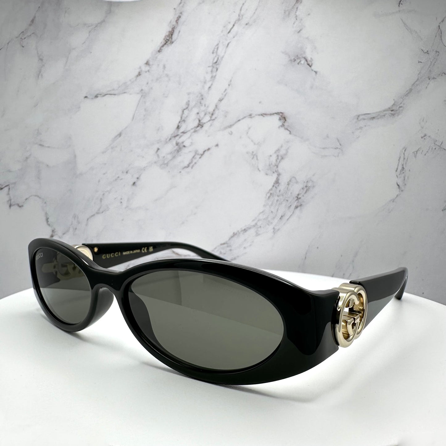 GG1660S 001 Oval Sunglasses
