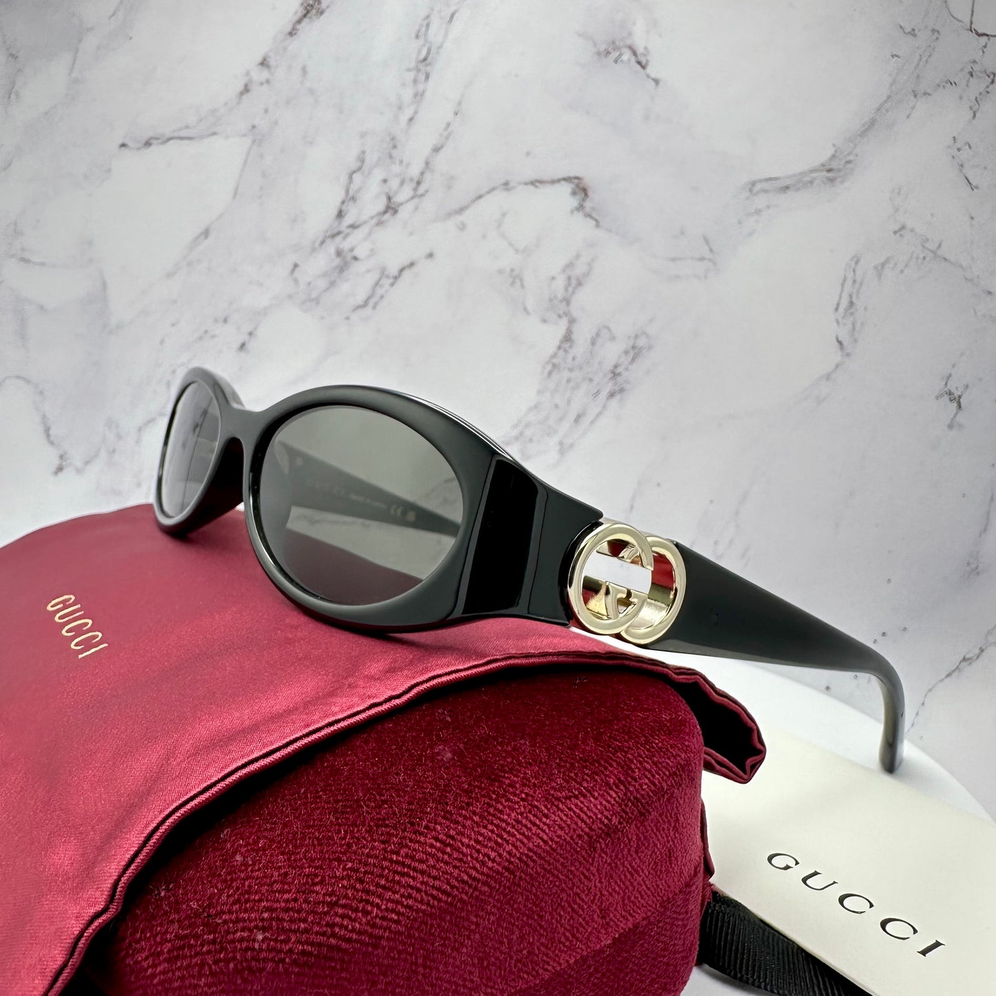 GG1660S 001 Oval Sunglasses