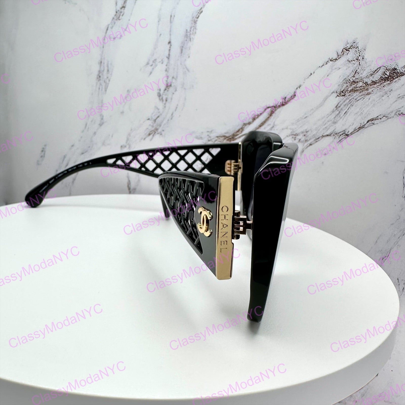 5567 1850/T8 front view angle view with gold logo 