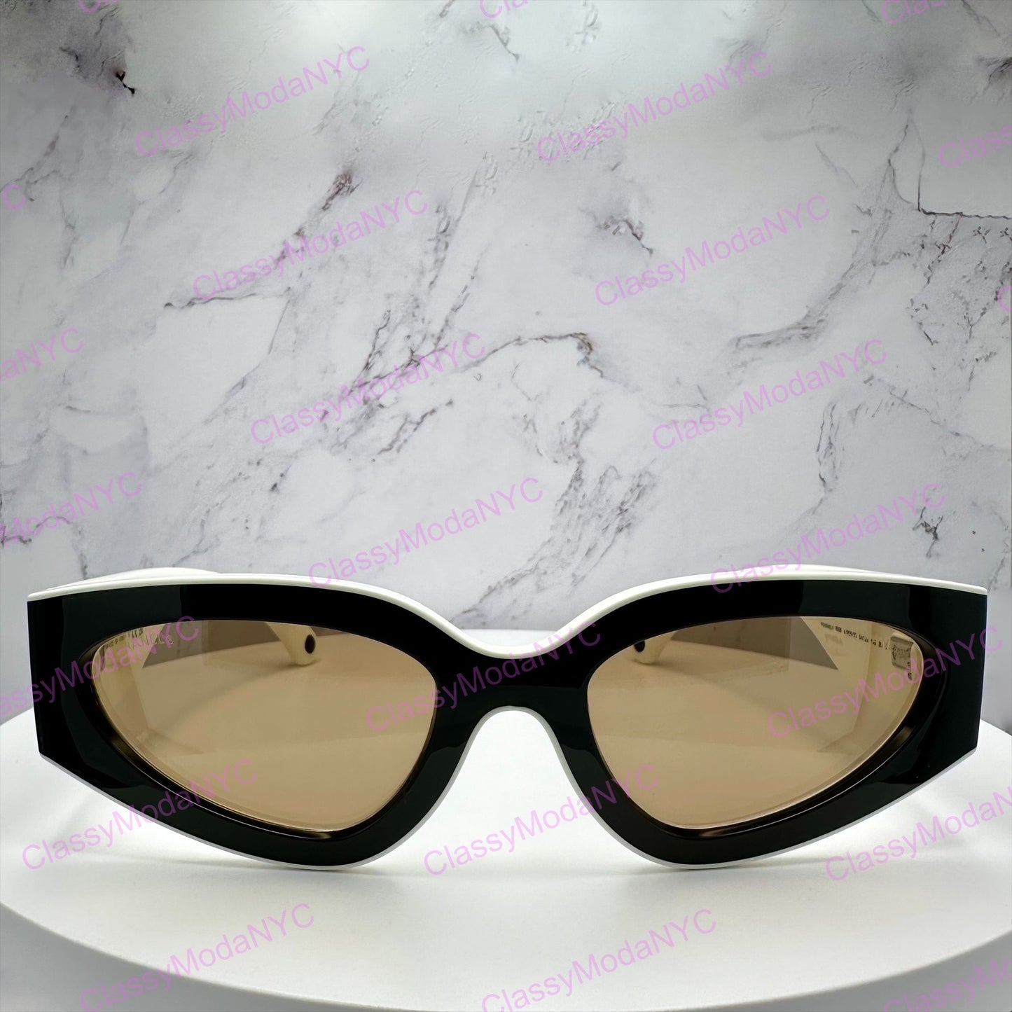 6056 1656/53 Chanel Sunglasses 
A71614 X02081 S5653