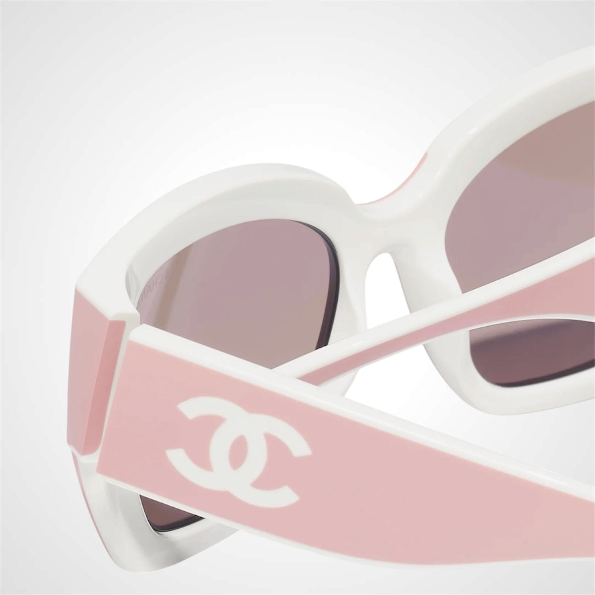 6058 1870/53 Chanel sunglasses pink and white 