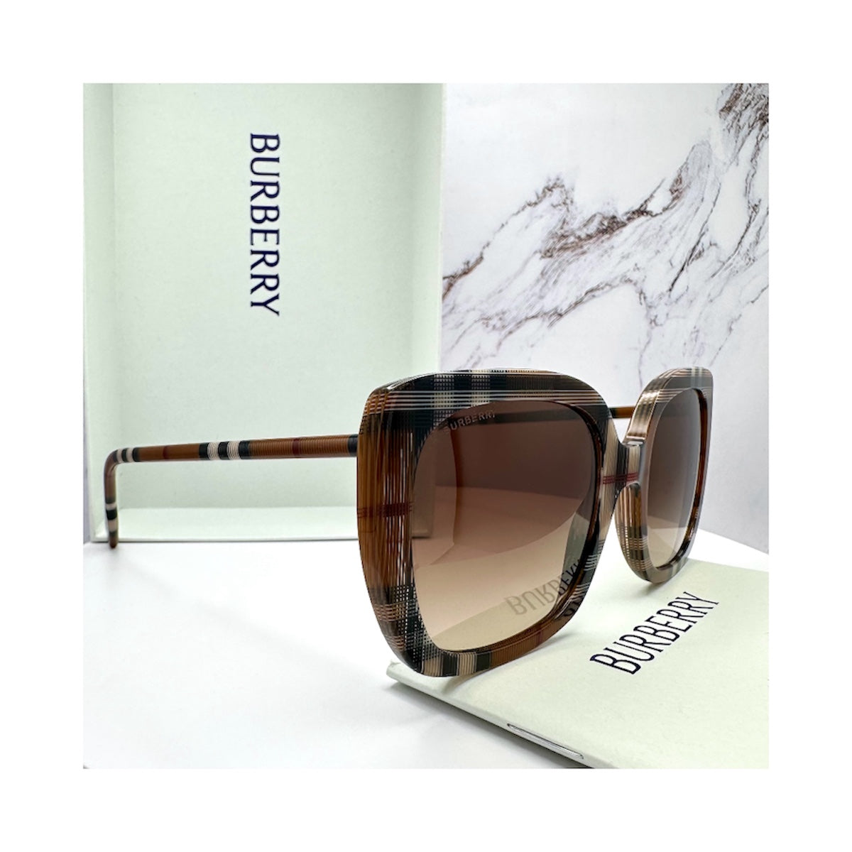 BE4323 400513 Burberry checkered sunglasses 