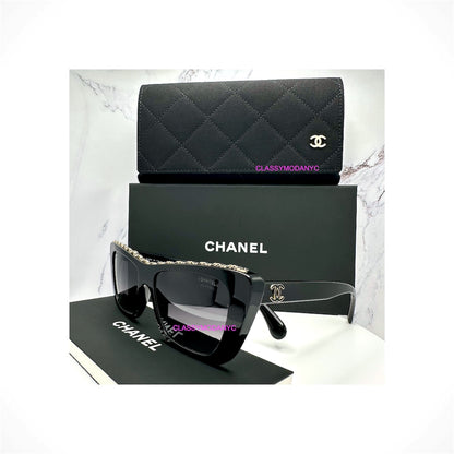 CHANEL 5540 C622/S8 women's black butterfly sunglasses with gray polarized gradient lenses and gold 3D CC hardware