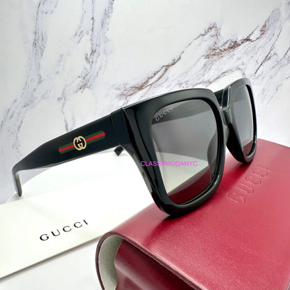 GG2102S 001 Gucci Sunglasses black square gold logo with case and web logo 