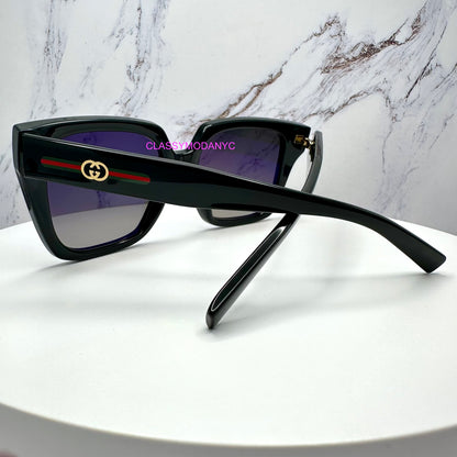 GG2102S 001 Gucci Sunglasses black square with case and web logo 