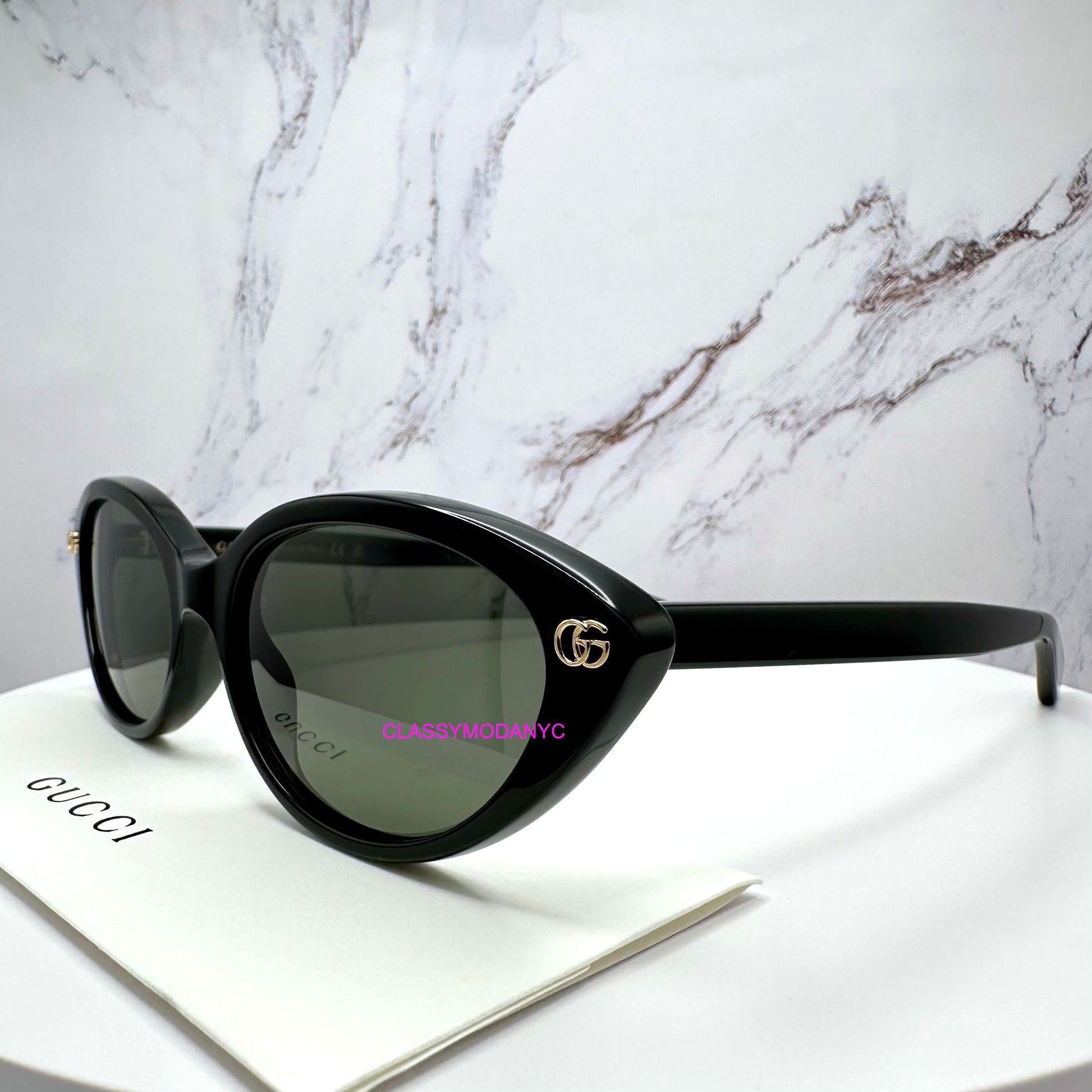 GG2110S 001 black sunglasses side view 