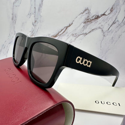 Gucci GG1793S 001 side view with case 