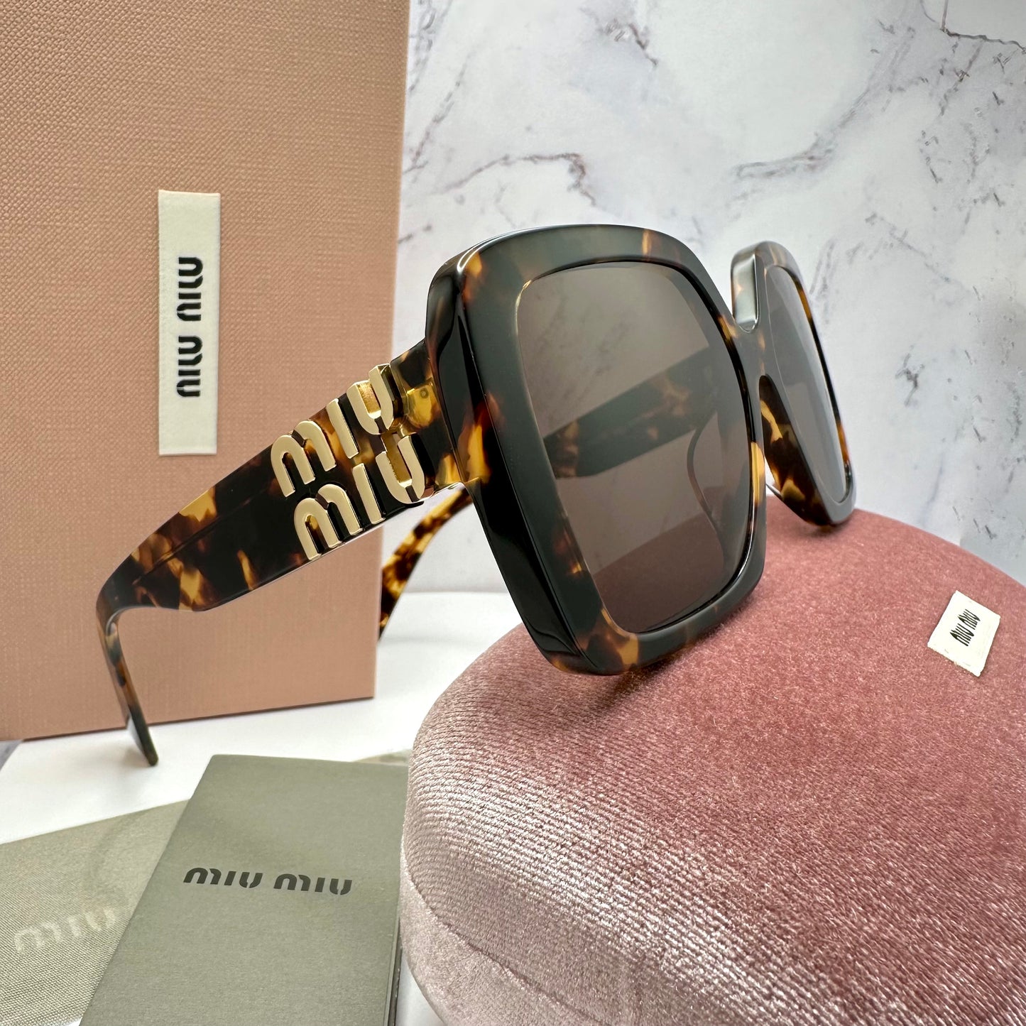 MU10YS VAU06B MIU MIU Sunglasses 