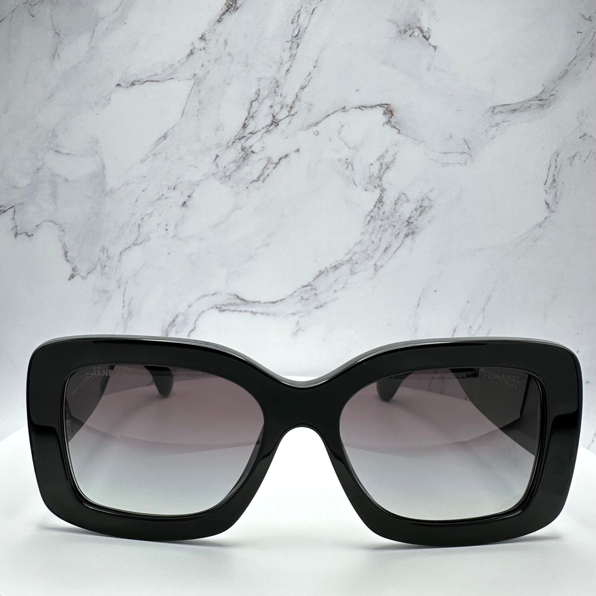 CHANEL Sunglasses Black & White CC Logo 5483