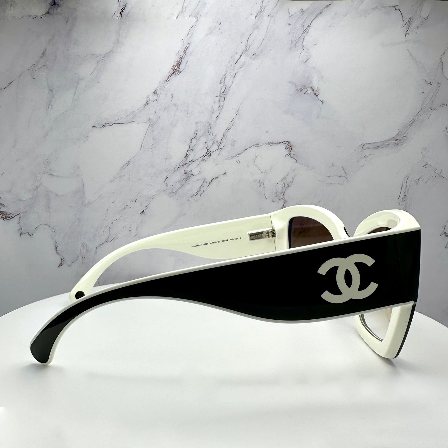 Chanel Sunglasses CH6058 c.1656/51