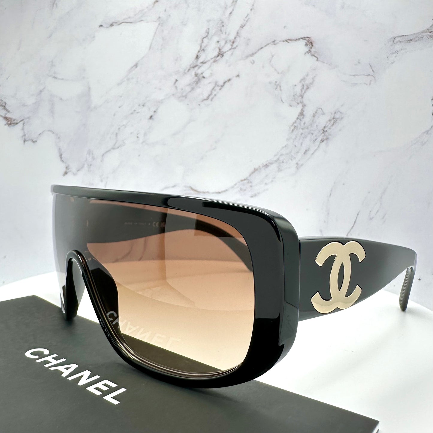 CHANEL Sunglasses Shield Aviator Visor Black Gold CC Logo CH5495