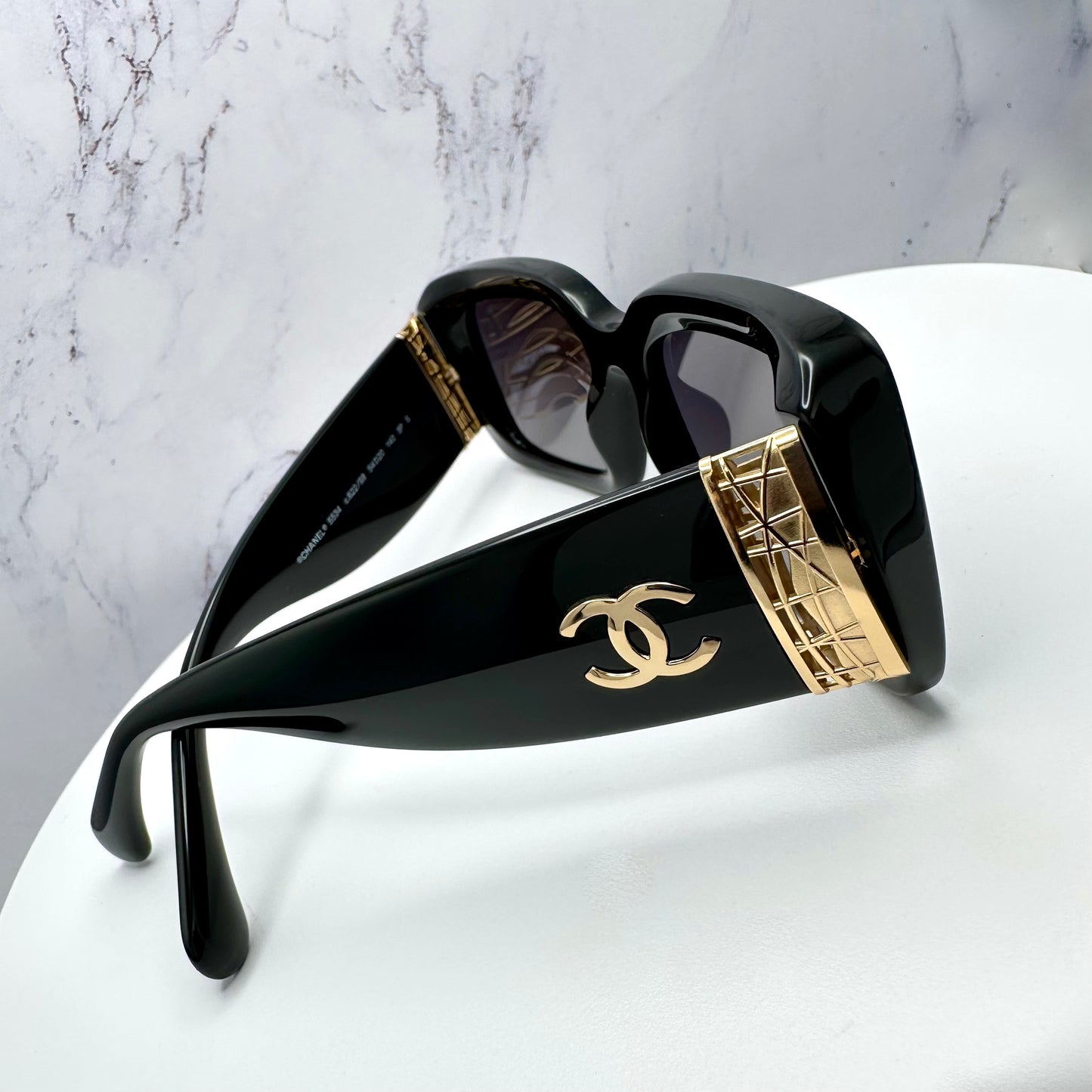 Chanel Sunglasses Black Gold Rectangular CC Logo CH5534 Polarized