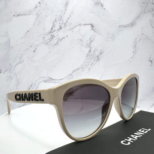 Chanel Sunglasses with chanel on the side CH5458 c.1520 /S6