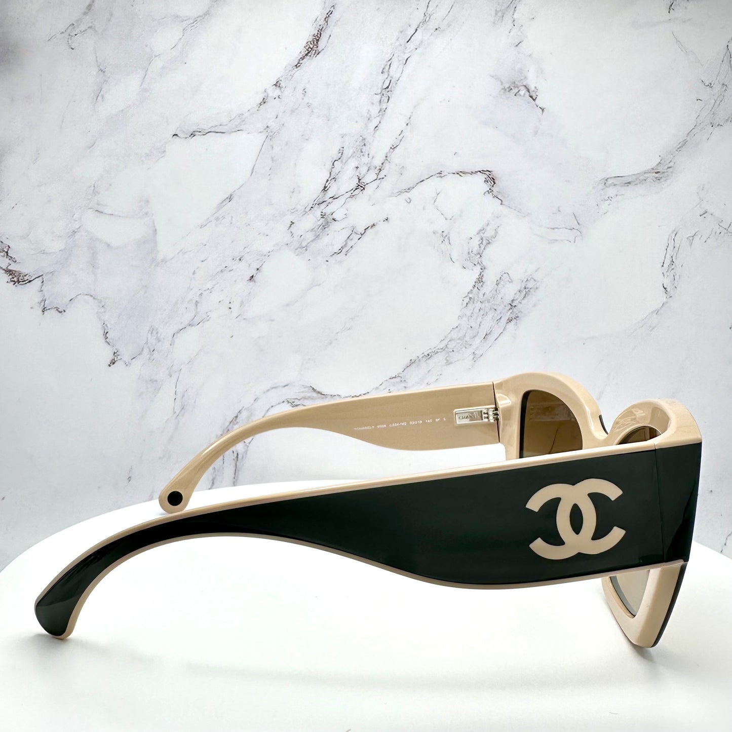 Chanel sunglasses 6058 c.534/M2