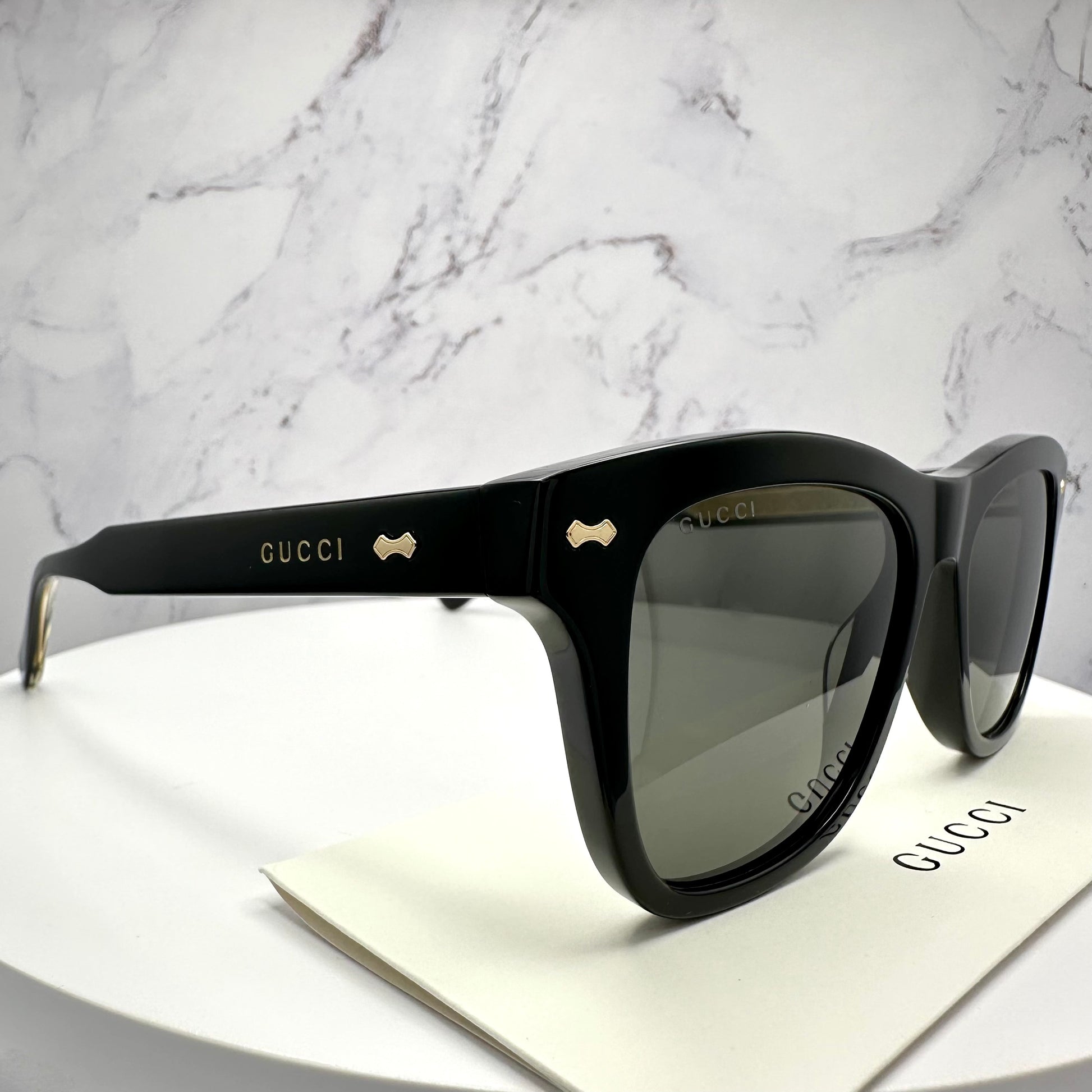 Gucci Sunglasses GG0910S 001