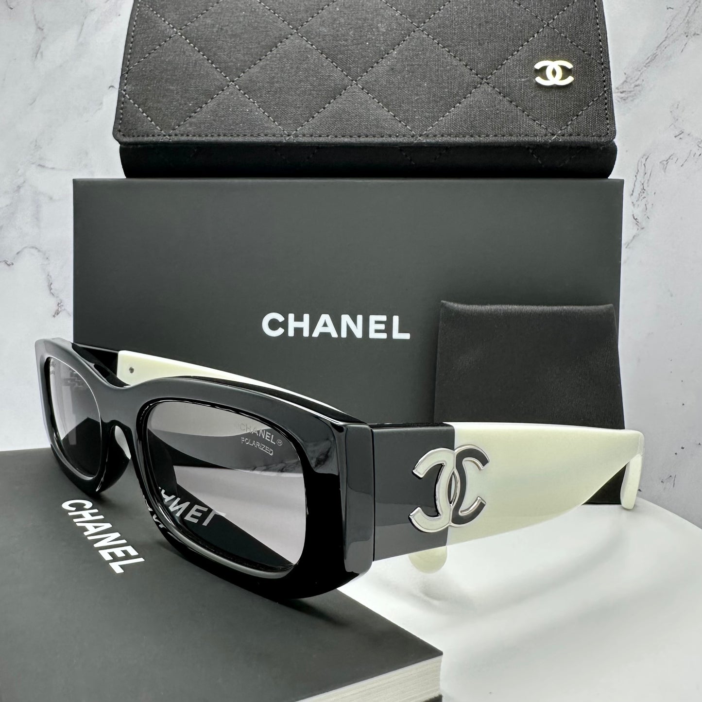 CH5525 1656/T8 Chanel Sunglasses 