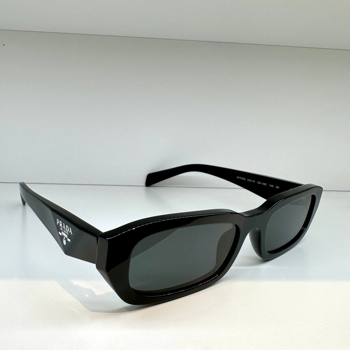 Prada 0PRB06S 16K08Z