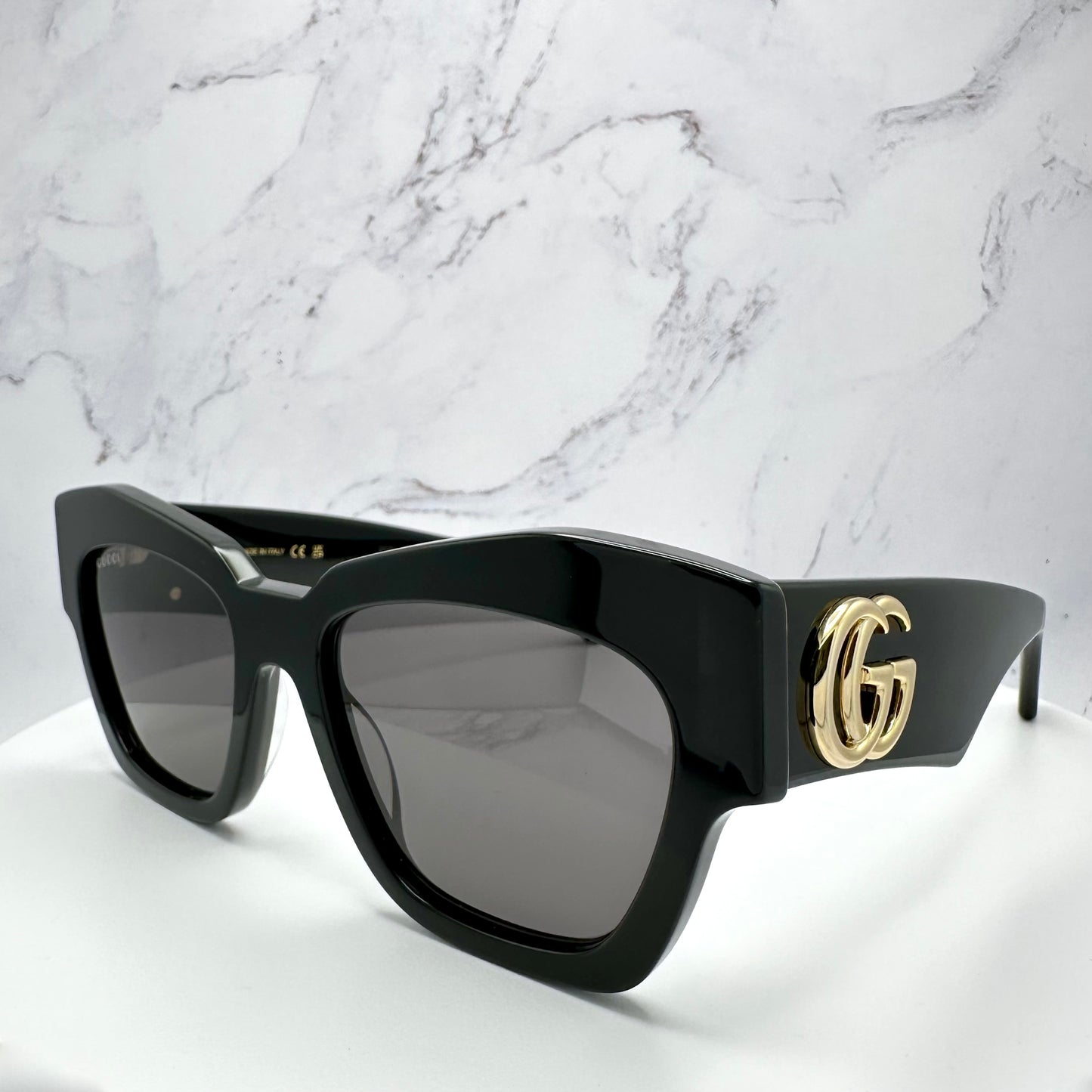 GUCCI GG1422S 001 Sunglasses Cat Eye Black Gold GG Logo