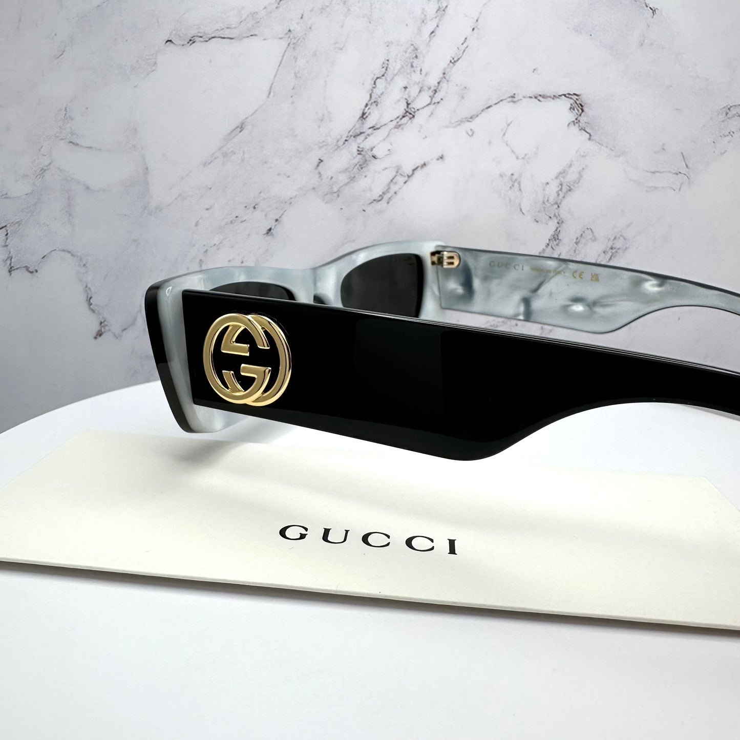 Gucci GG0516S Sunglasses Black Gold GG Rectangle 52mm