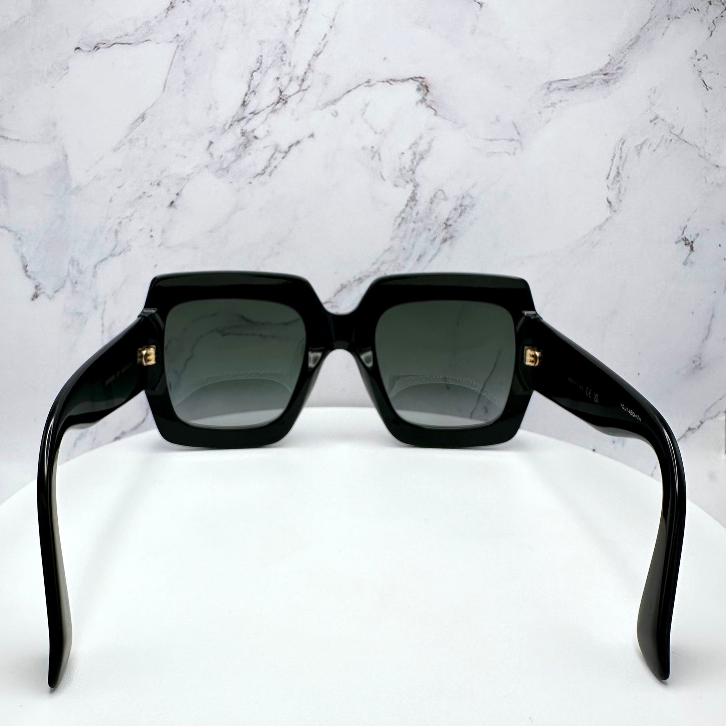 Gucci Black Gold Sunglasses Oversized Square Interlocking GG Logo GG0053SN