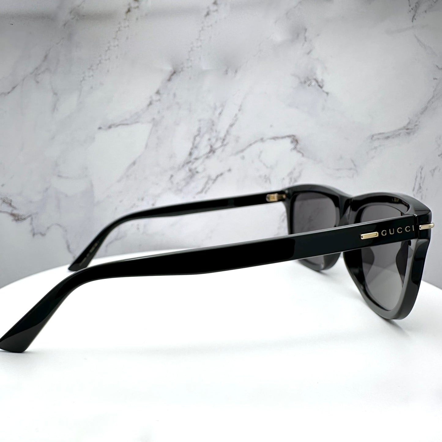 Gucci Black Gold Sunglasses Square Gold Gucci Logo GG1444S