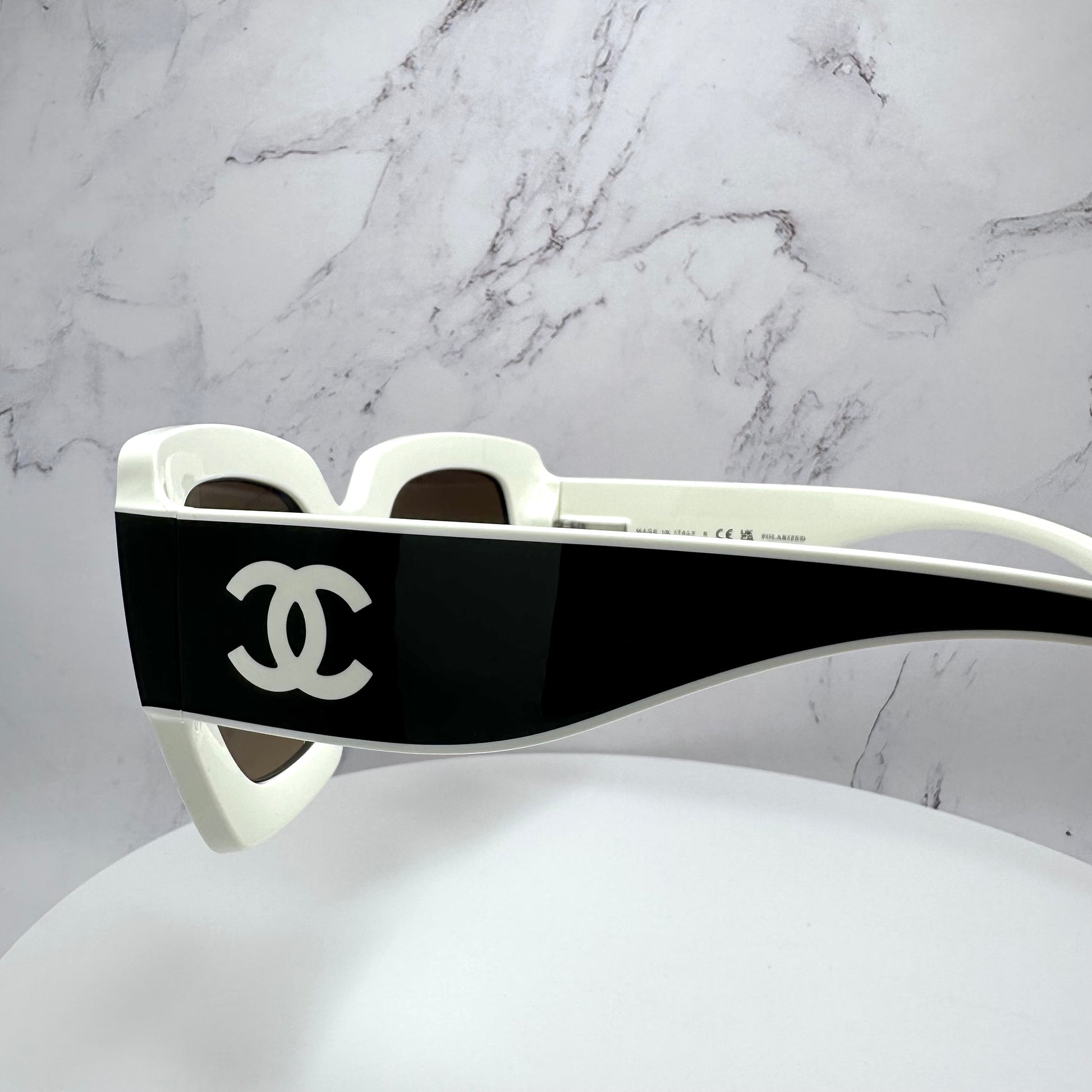 Chanel Sunglasses 6059 1656/m2