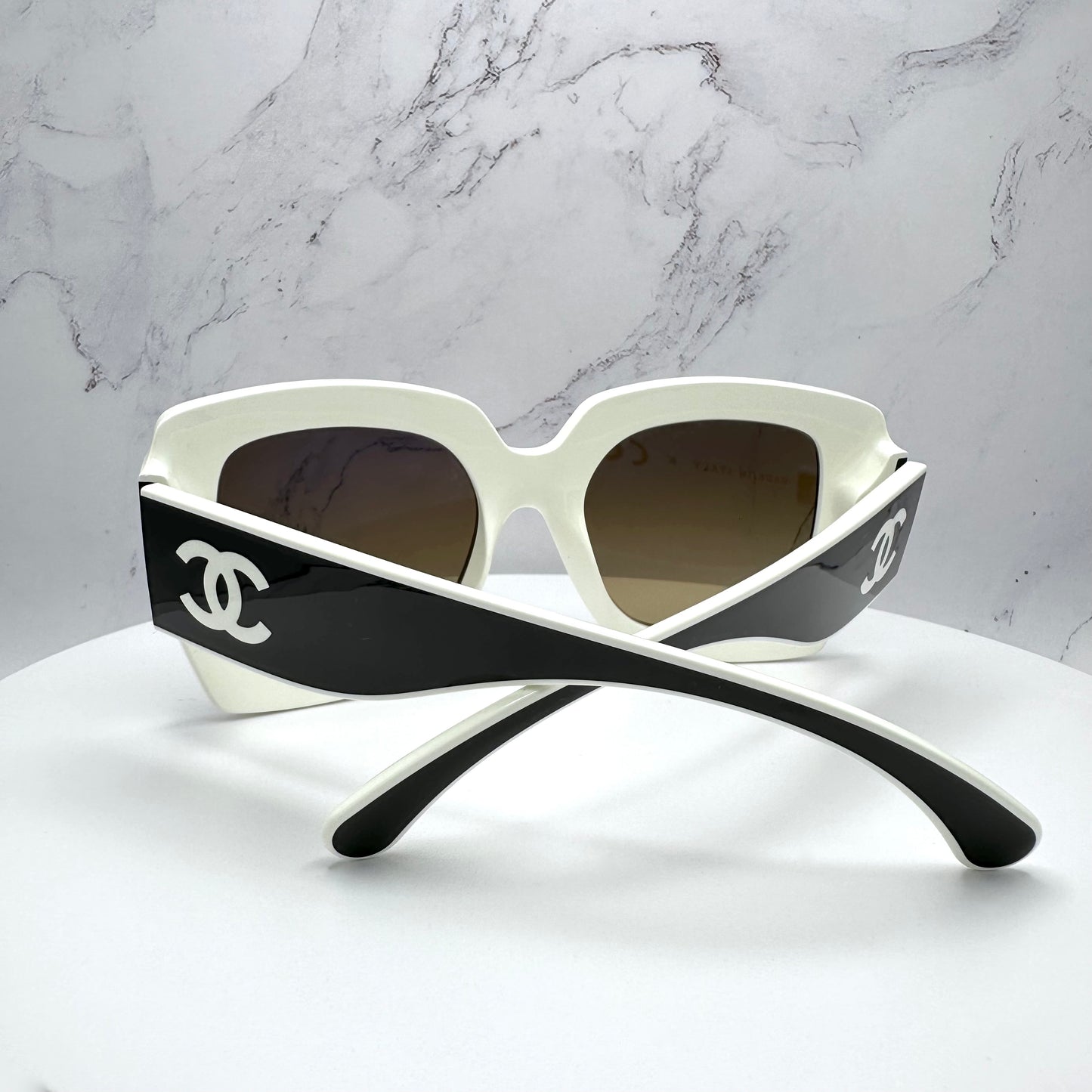 Chanel Sunglasses 6059 1656/m2