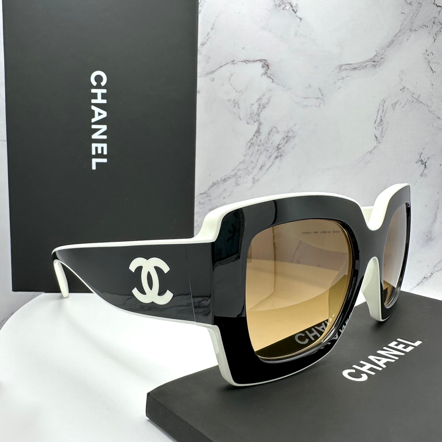 Chanel Sunglasses 6059 1656/m2