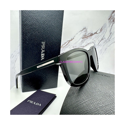 PR A21S 16K08Z black Prada sunglasses with grey lens 