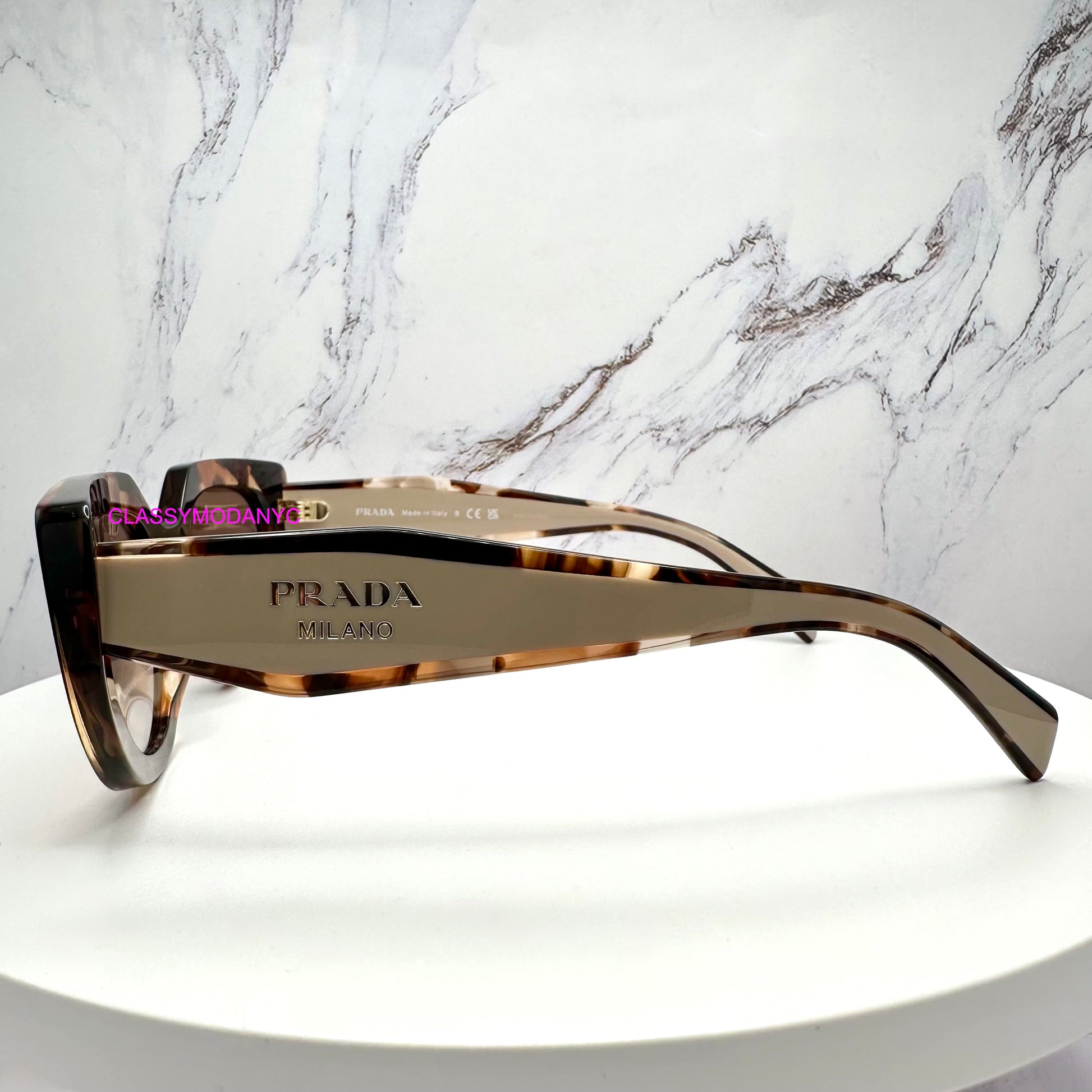 PR D02S 00K10S Prada womens brown tortoise caramel sunglasses side view oval symbole gold logo 