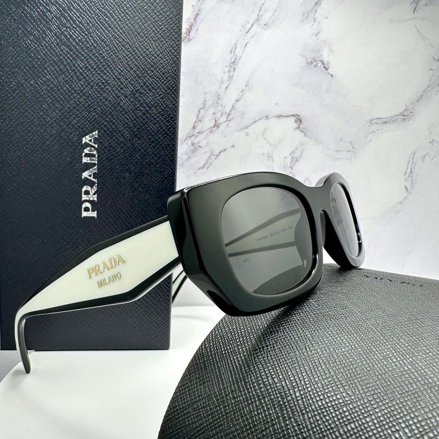Prada PR B05S 09Q08Z black white rectangle symbole sunglasses side view